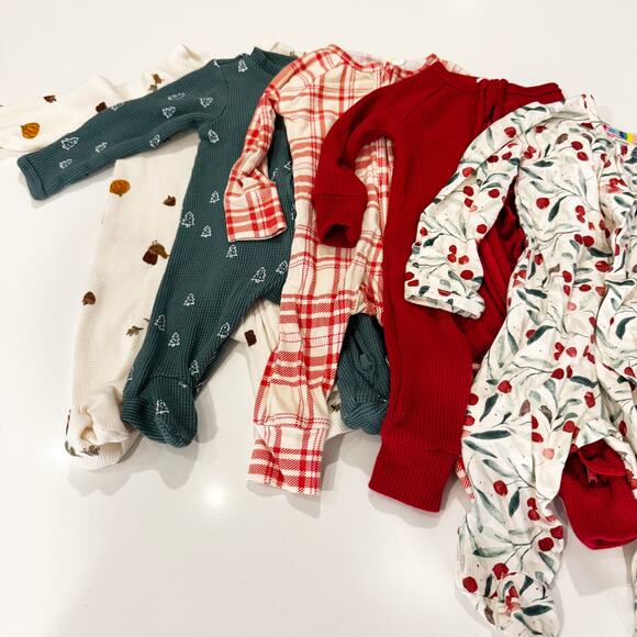 Bundle of (5) Holiday Themed Newborn Footies - Picture 5 of 9